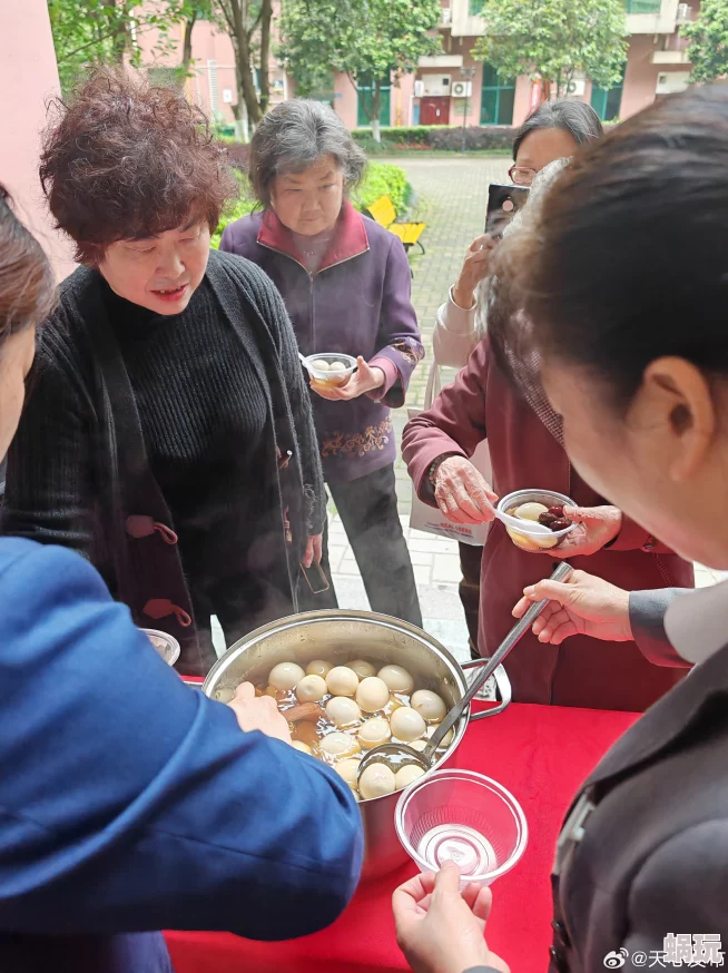 丁香六月久久婷婷开心小区举办夏日美食节居民共享美味与欢乐