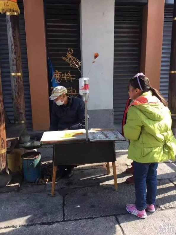 有人在学校里做过吗校园惊现神秘涂鸦引发学生热议