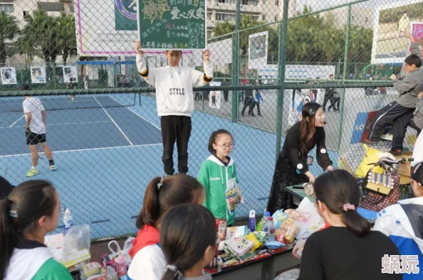 有人在学校里做过吗校园惊现神秘涂鸦引发学生热议