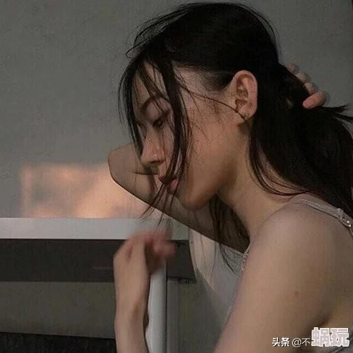 美女被桶为何如此流行因为其融合了多种元素并呈现出独特的魅力